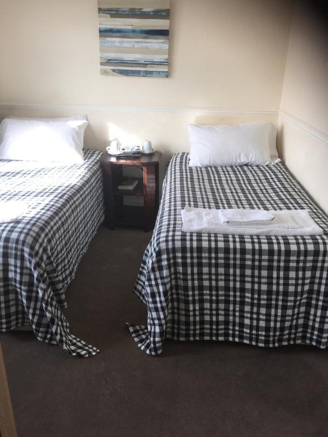 Colnbrook Lodge Guest House - Laterooms