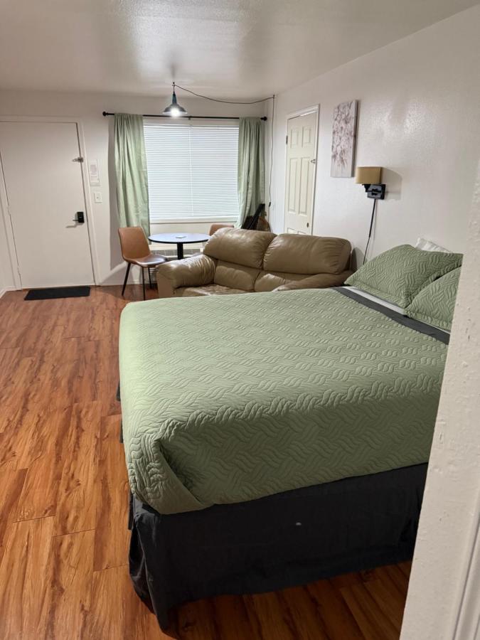 State Street Motel — photo 1
