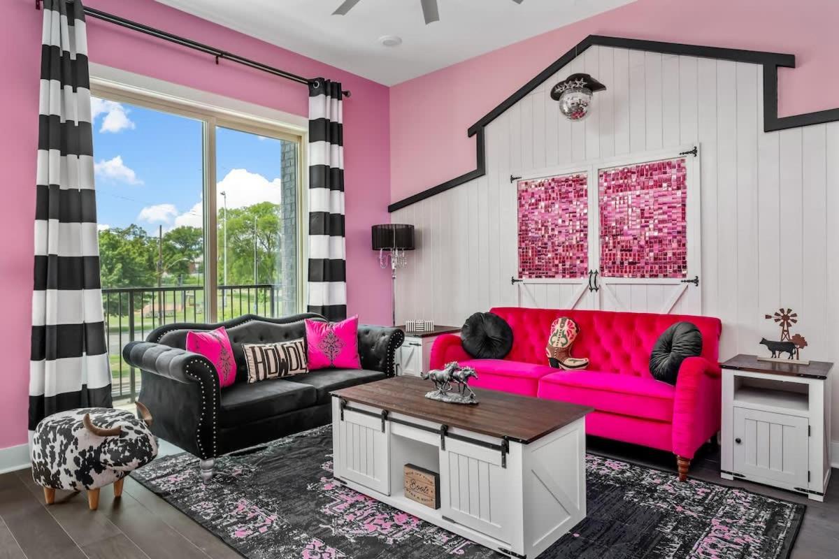 Disco Cowgirl Broadway 2miles - 8 Q beds - Rooftop - OMG - 2