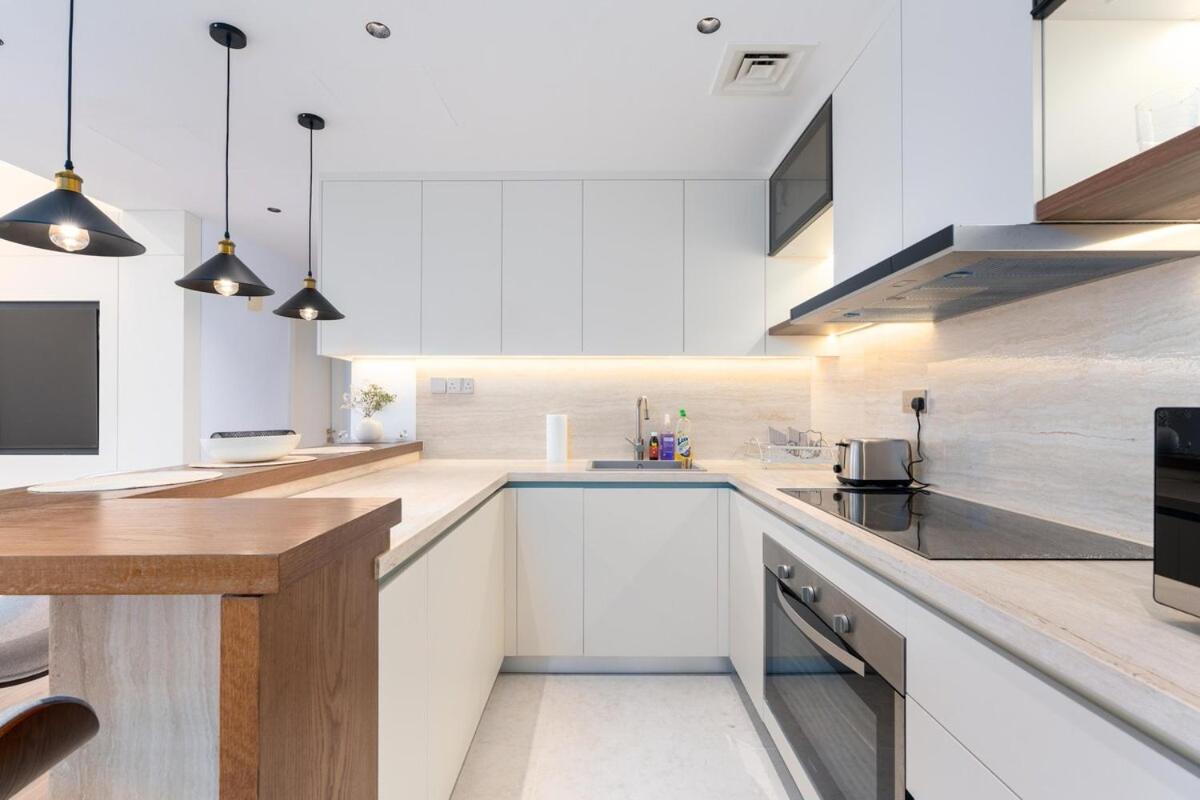 King 2 Bedroom Jumeirah Beach & Dubai Eye Views - 4