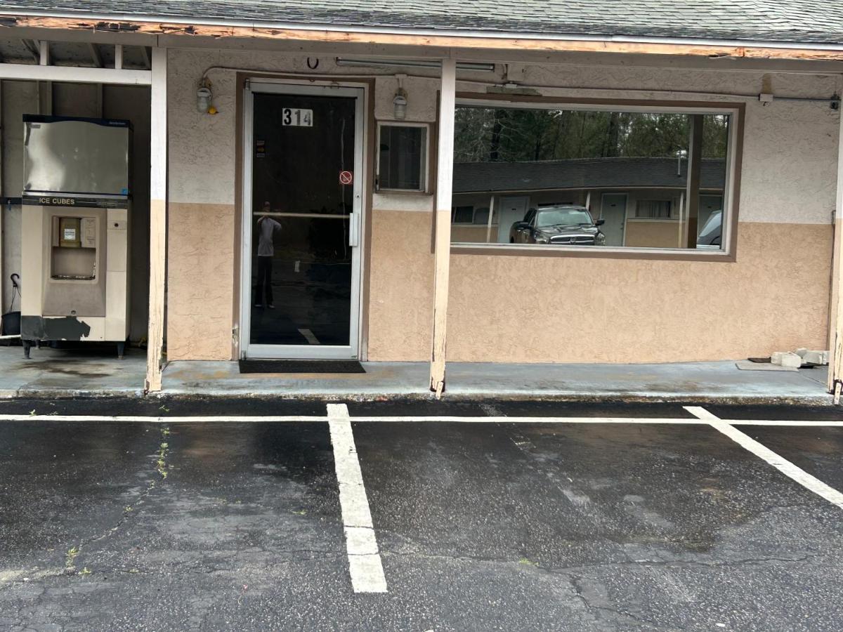 Sunset Motel — photo 19