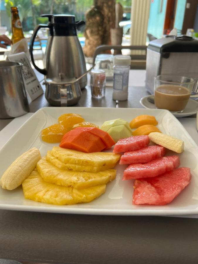 New Garden Hotel - 3