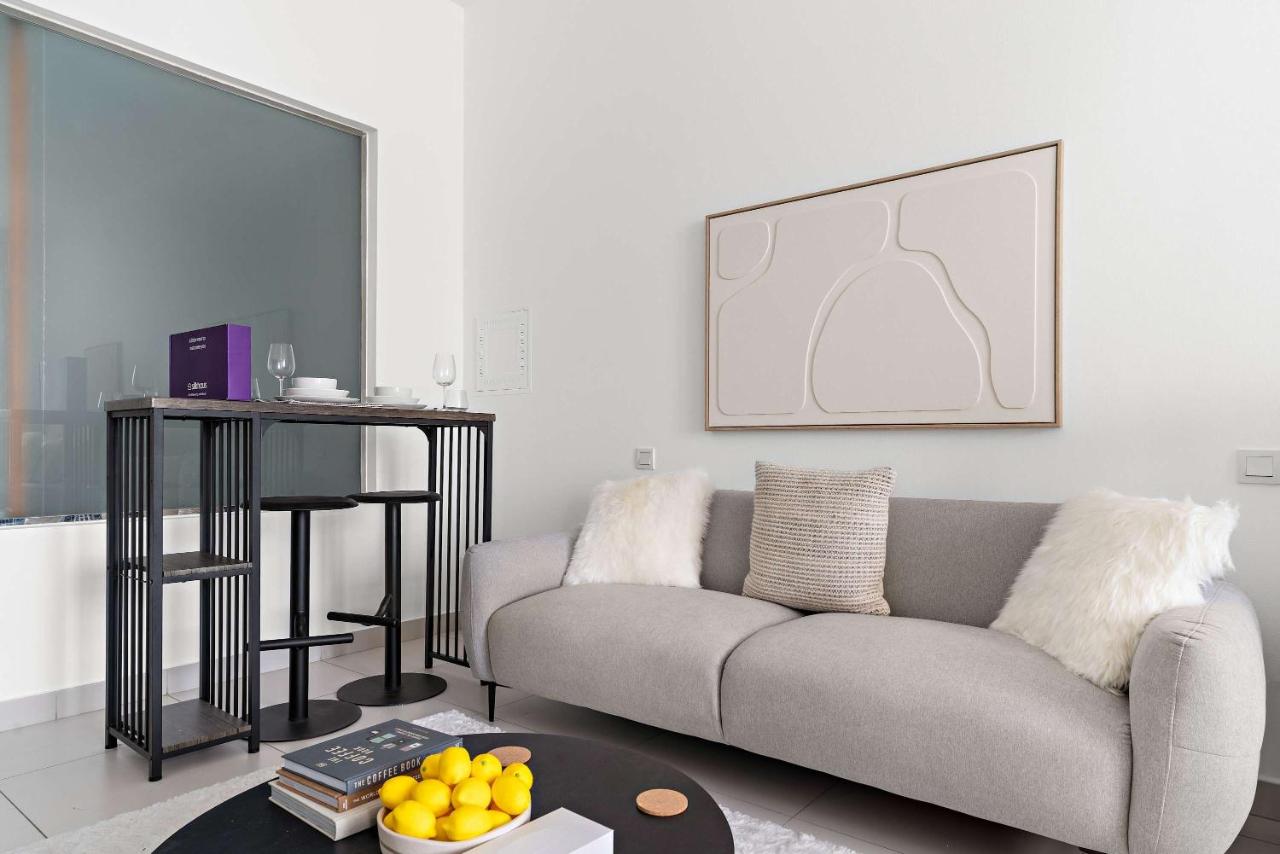 Silkhaus Vacation Homes Seaside Studio in Palm Views West Tower - 5