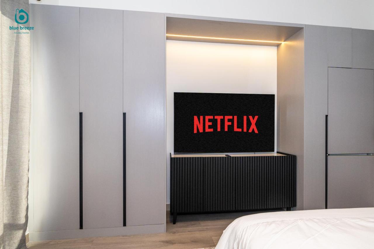 Blue Breeze - Stylish Studio Retreat in MBR City - 5