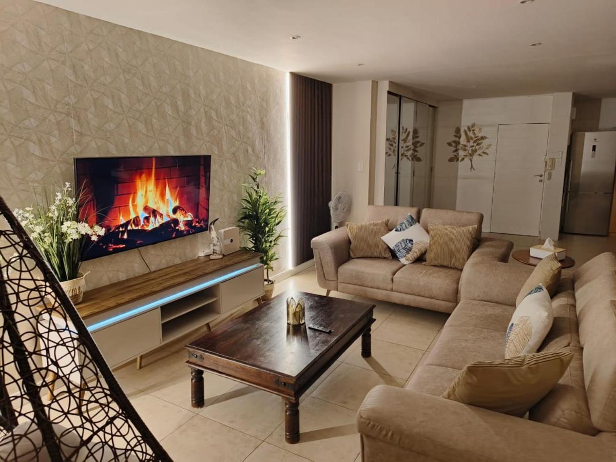 Camps bay beach apartment with Jaccozi - 5