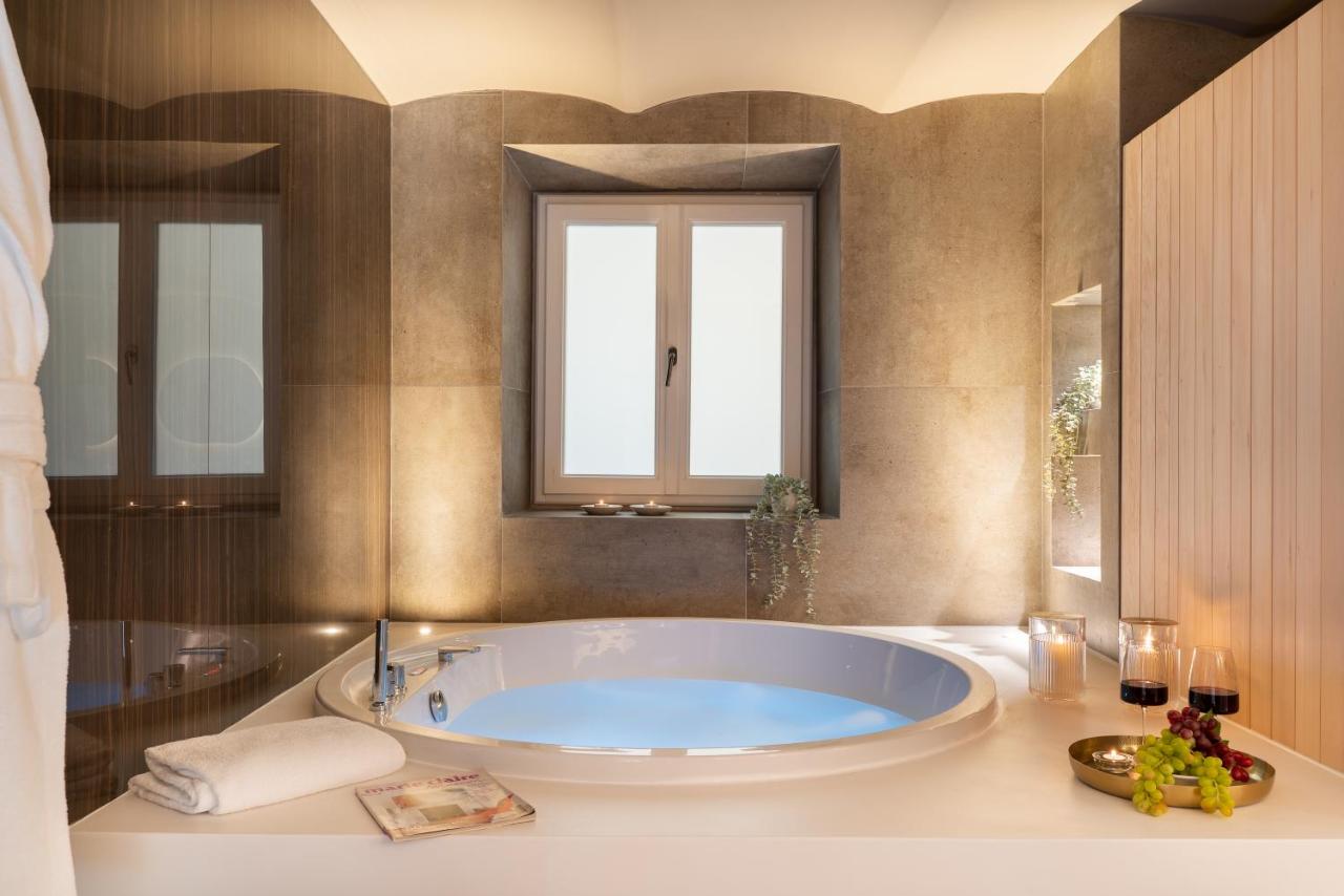 Arts & Crafts Luxury Suites - 3