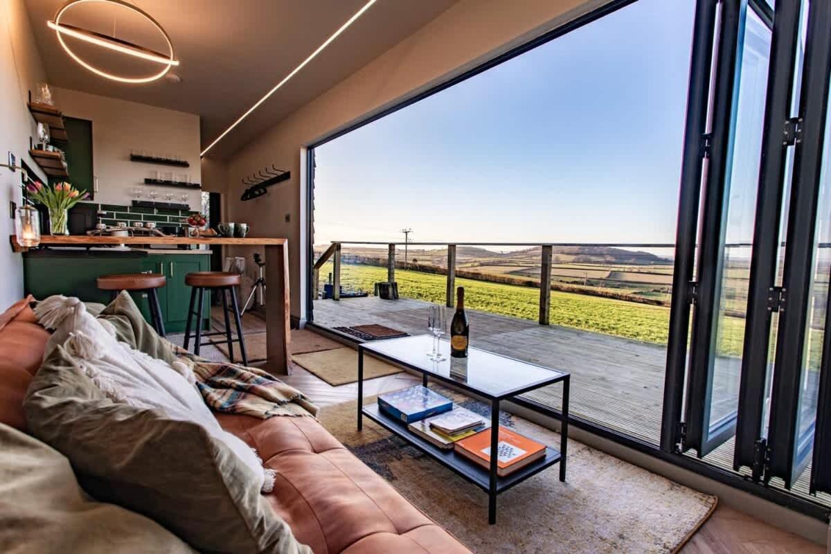 Contemporary Container with hot tub - 5