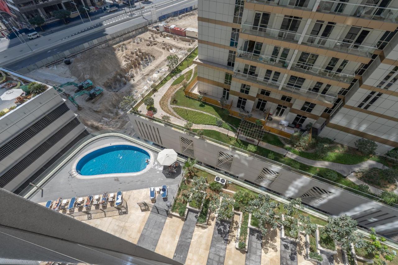 Heaven Crest Vacation Homes Downtown - Studio and 1 Bedroom Suites 2 minute walk to Dubai Mall and Burj Khalifa - 2