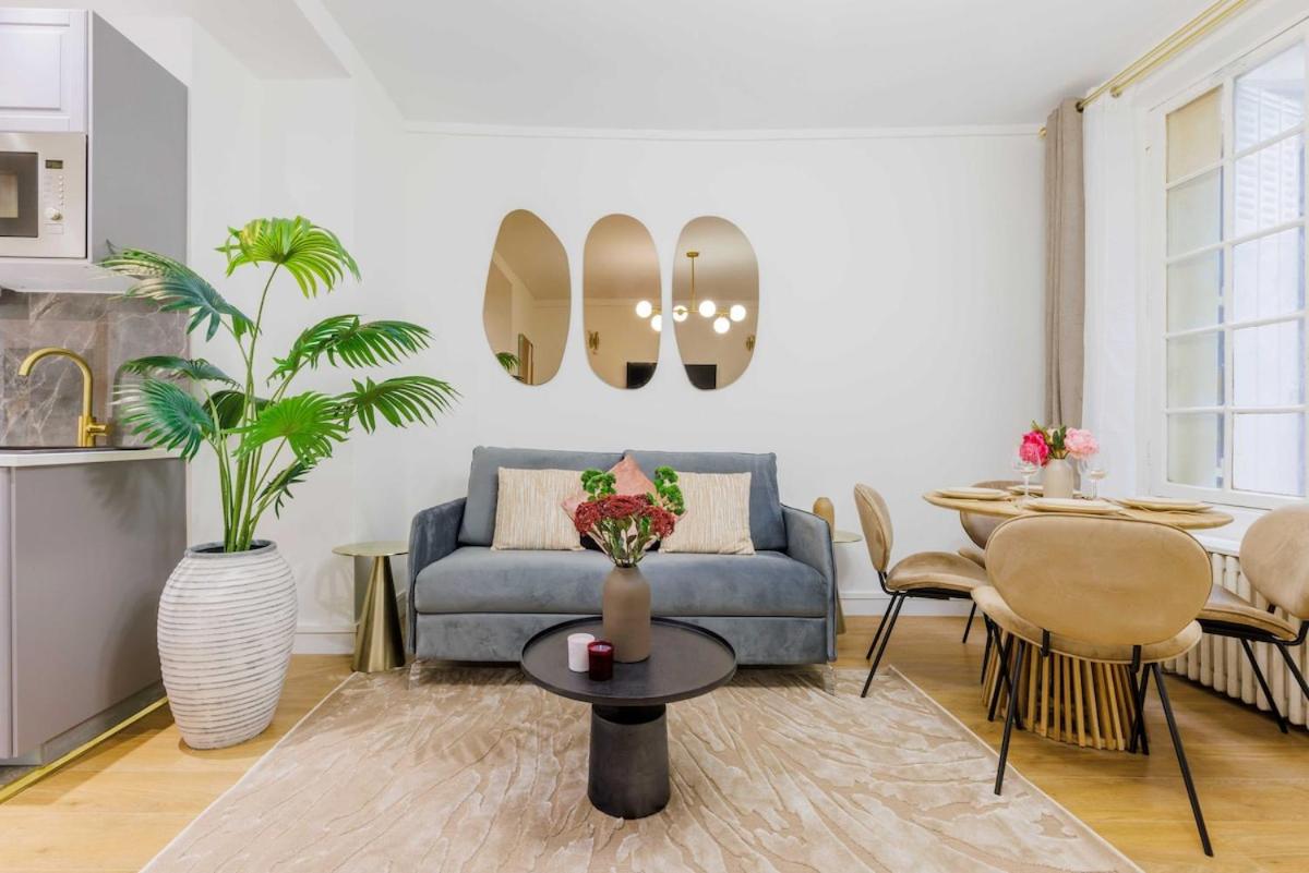 Stylish Apartment 3 Min from Haussmann, Sleeps4 - 5