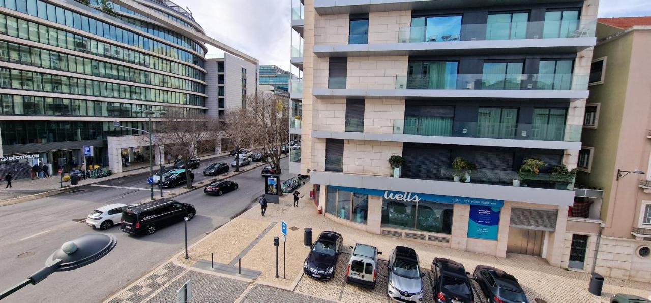 MINI HOST in LISBON - 4