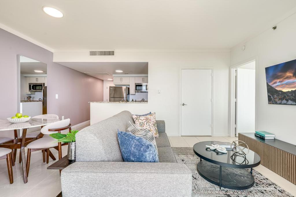 Bay View Beauty 1 Bedroom condo in Coconut Grove Parking Included - 5