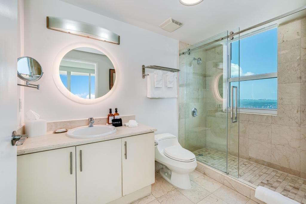 Bay View Beauty 1 Bedroom condo in Coconut Grove Parking Included - 3