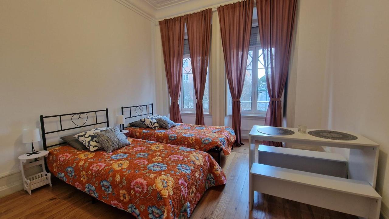 MINI HOST in LISBON - 3