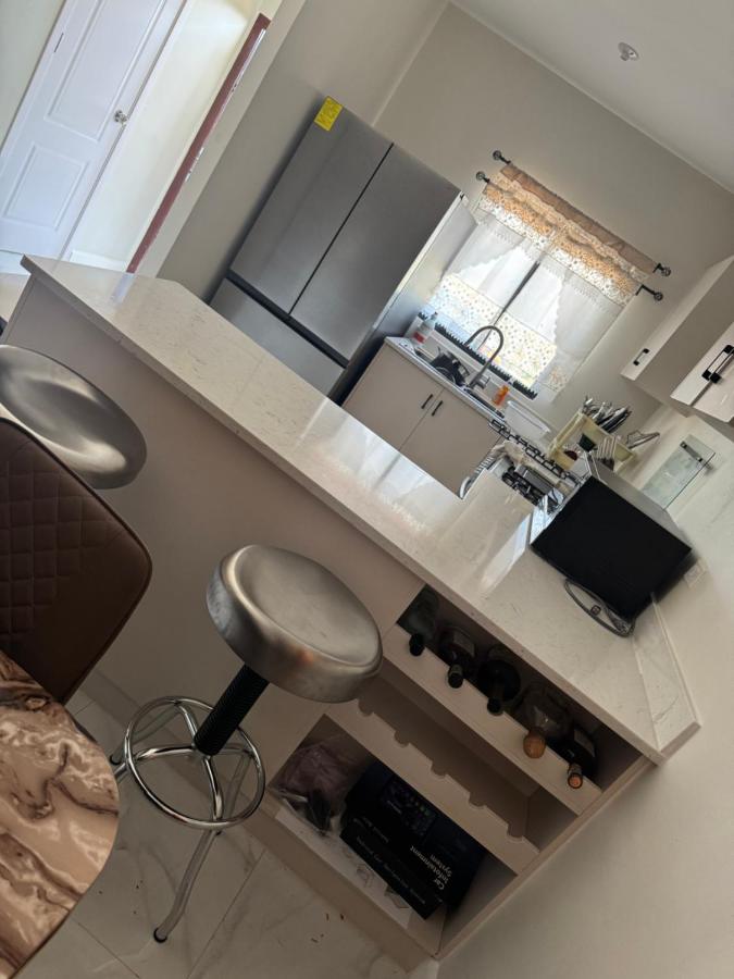 Natty Exquisite Home away from Home - 5