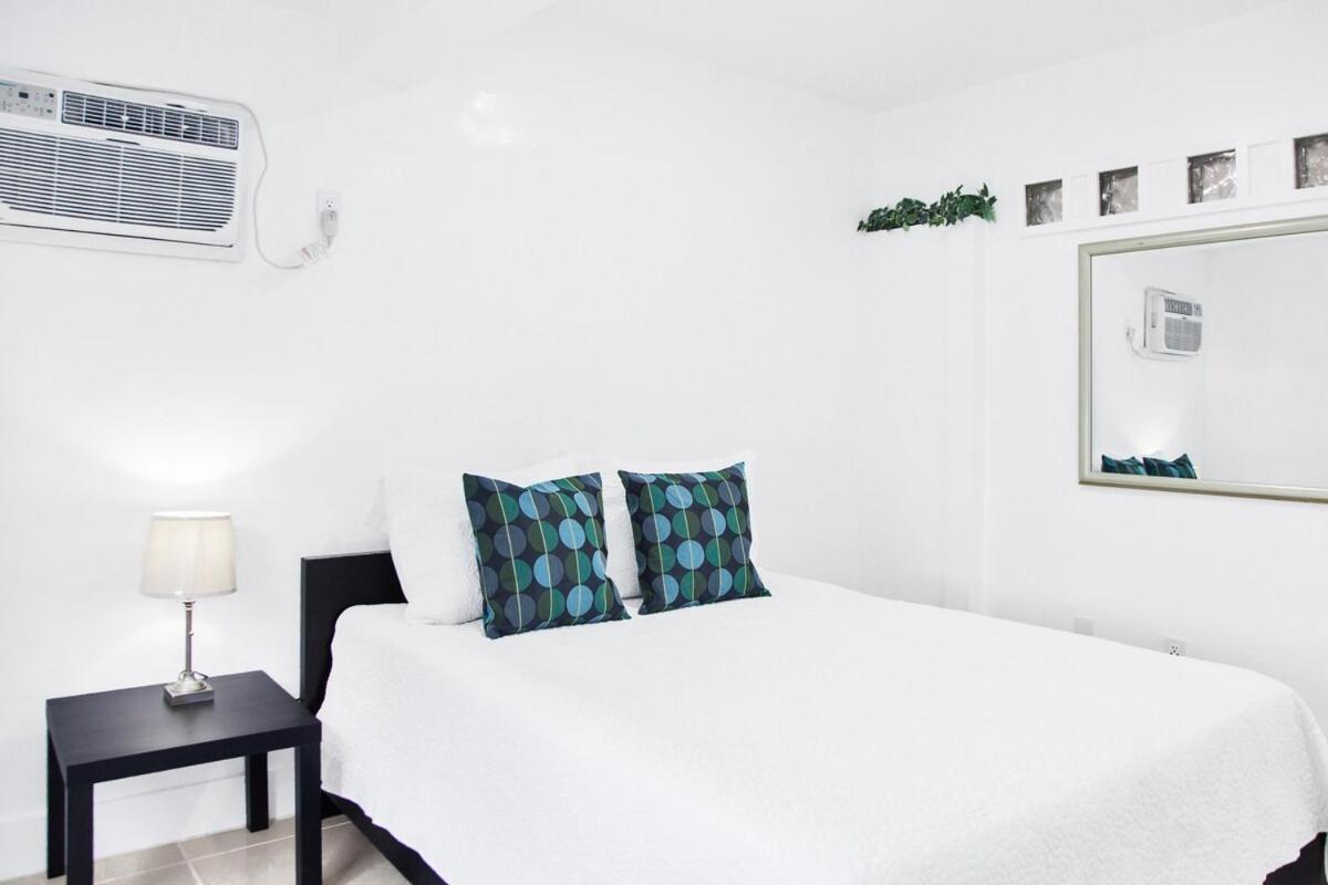 Miami Designer Apartment Unit 1 - 5