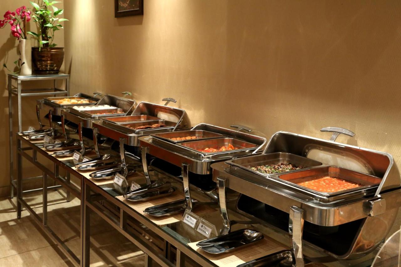 Monroe Hotel & Suites photo