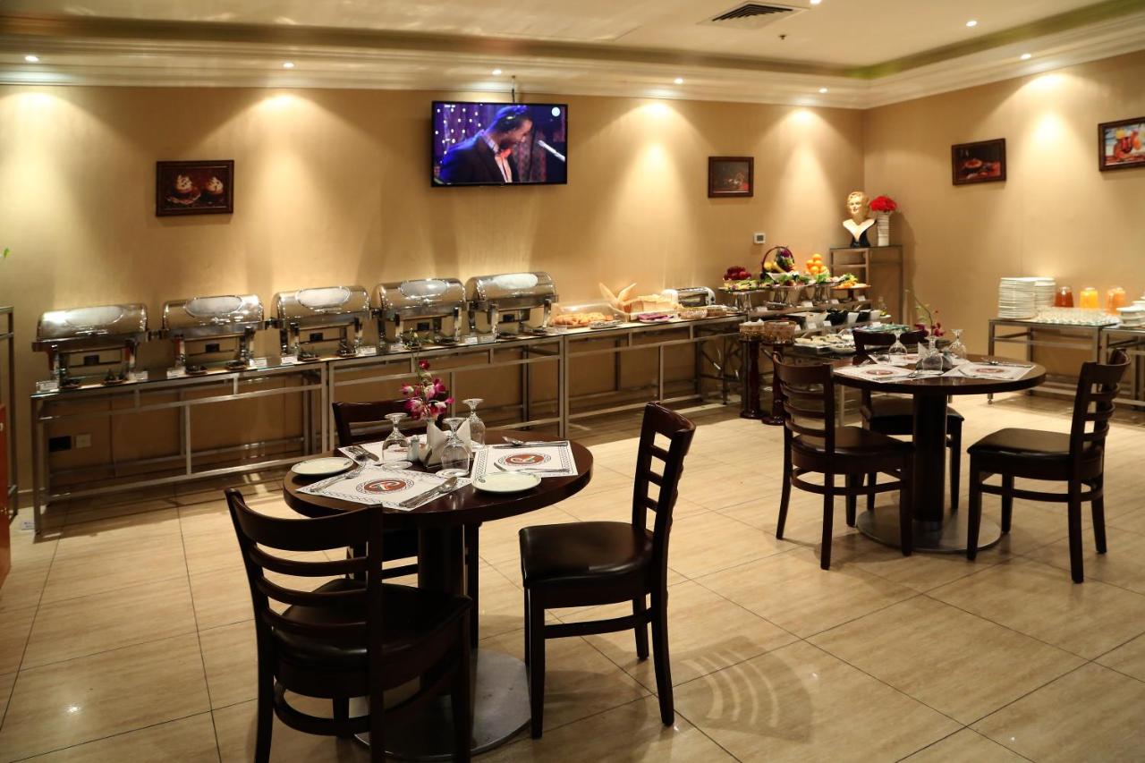 Monroe Hotel & Suites photo