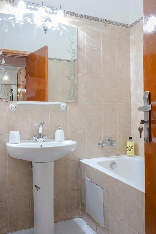 Spacious Family Flat - 3