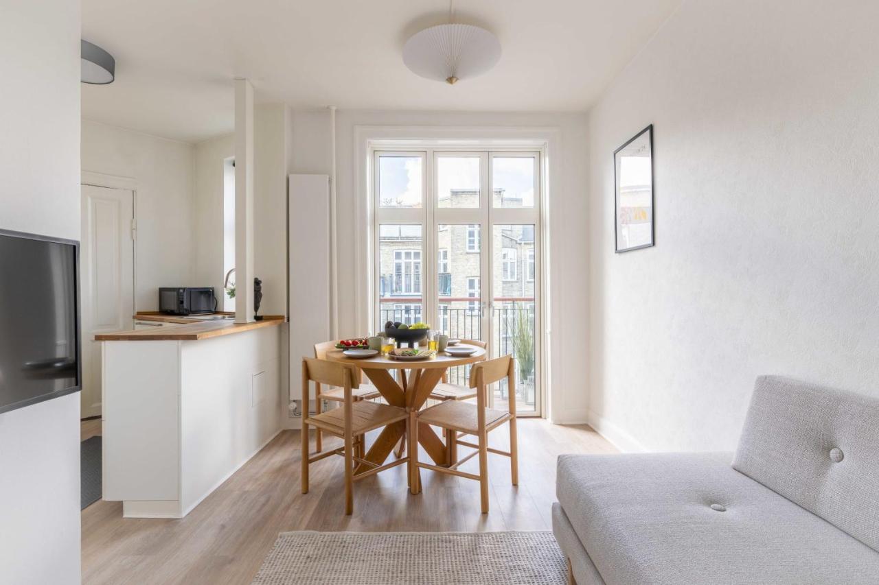 Cozy & Bright Apartment in Peaceful Area