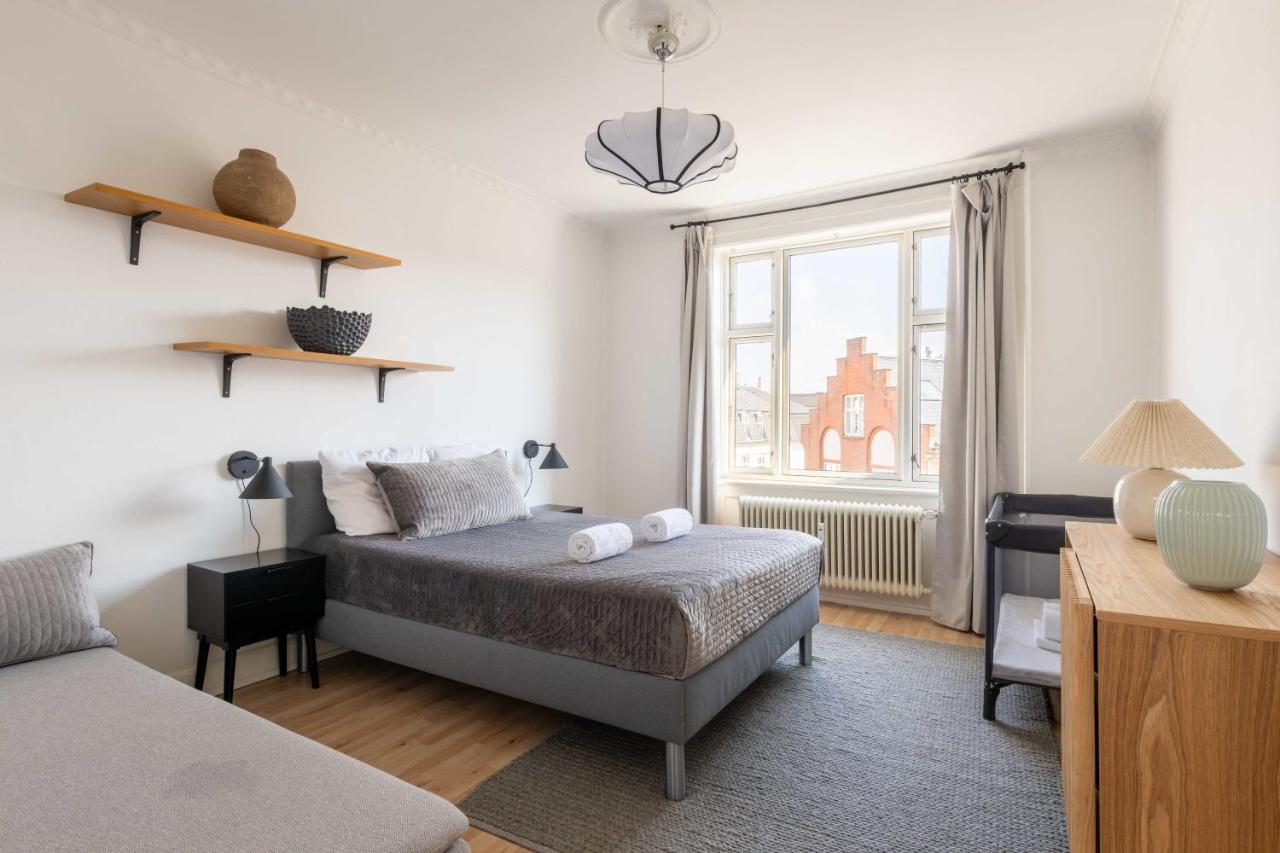 Cozy & Bright Apartment in Peaceful Area - 2