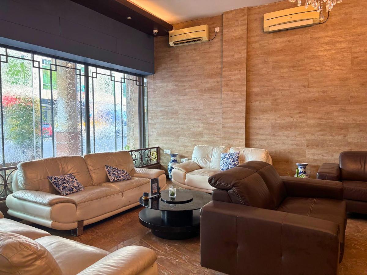 Grand Majesty Hotel - 3