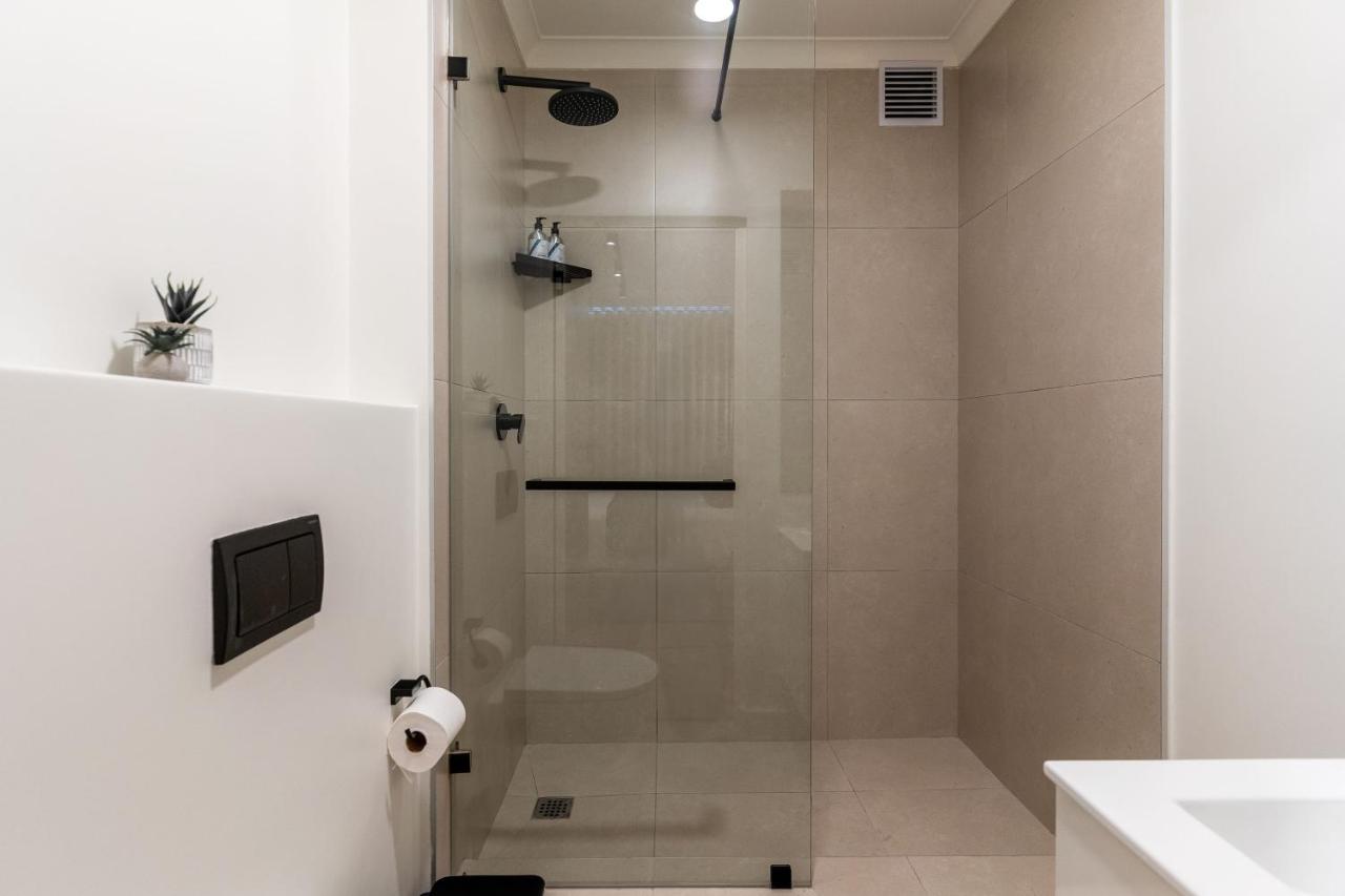 Diamond Views - Luxury Sea Point Apt with views - 3