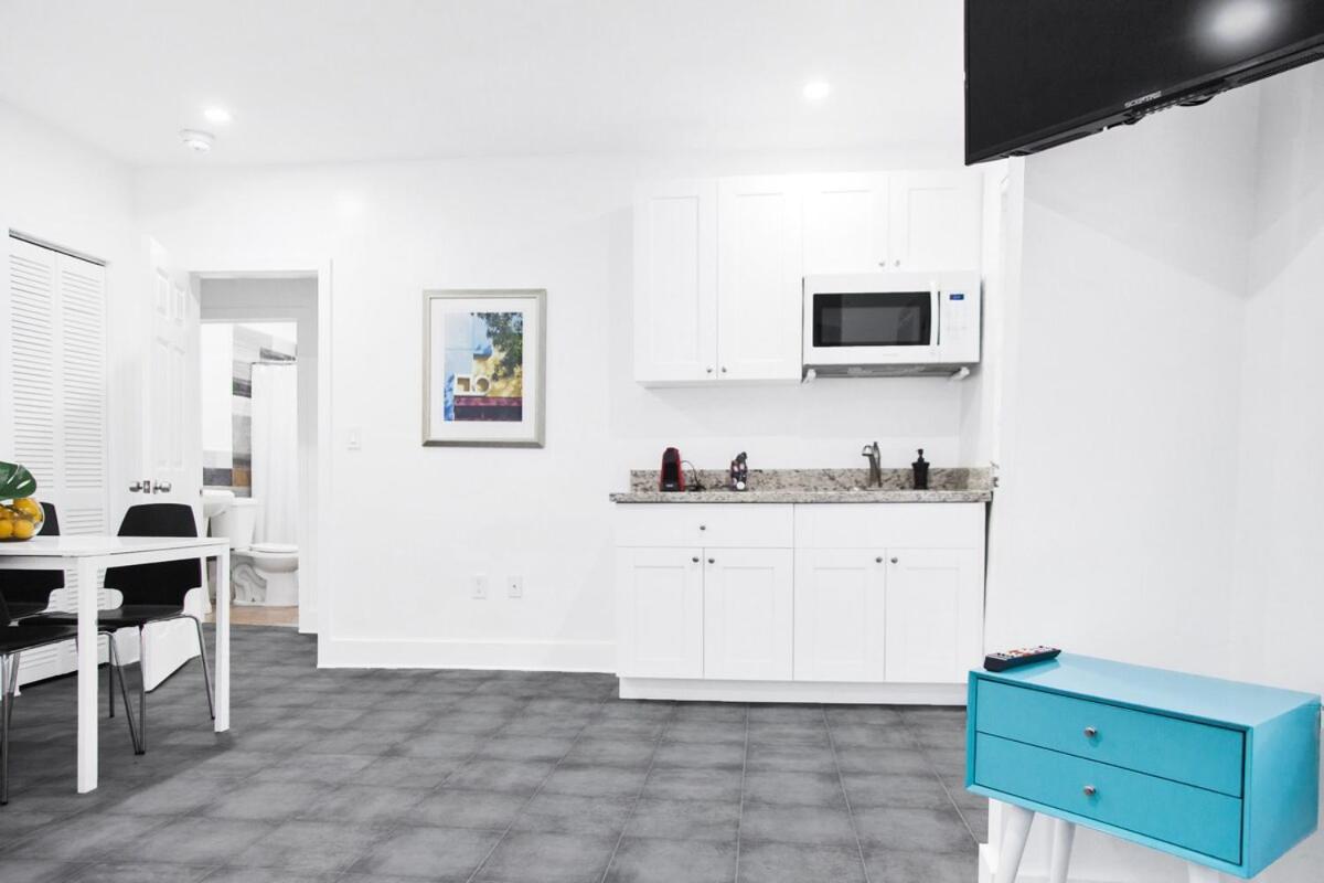 Miami Designer Apartment Unit 4 - 4