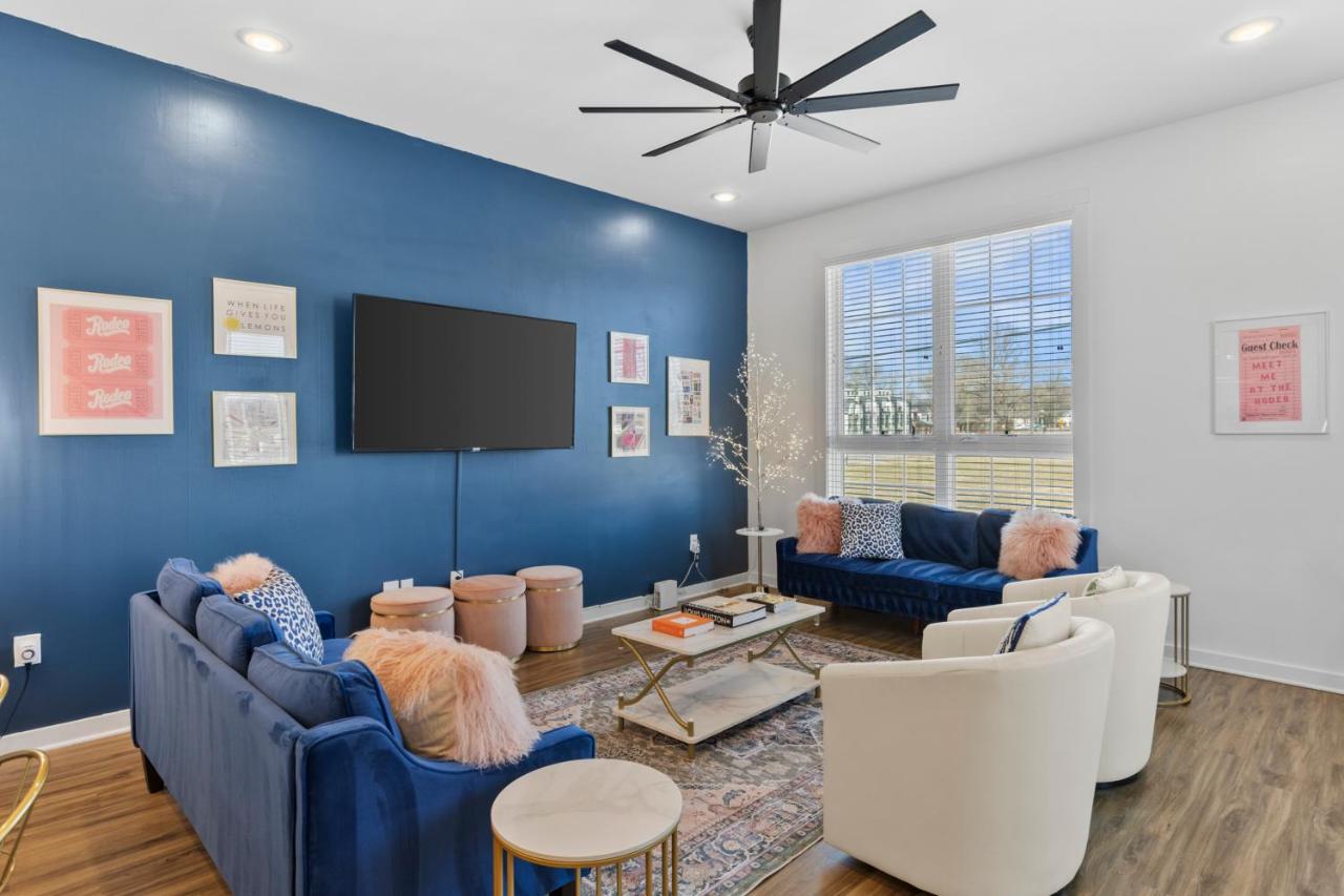 3 Miles to Broadway -Garage, Patio, Walk to Shops - 3