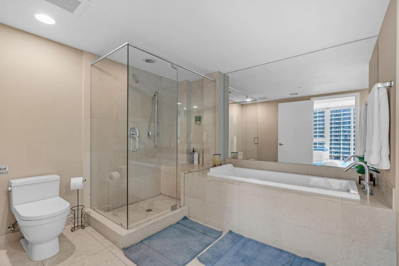 Moderne 2 bed 2 bath Residence - 3