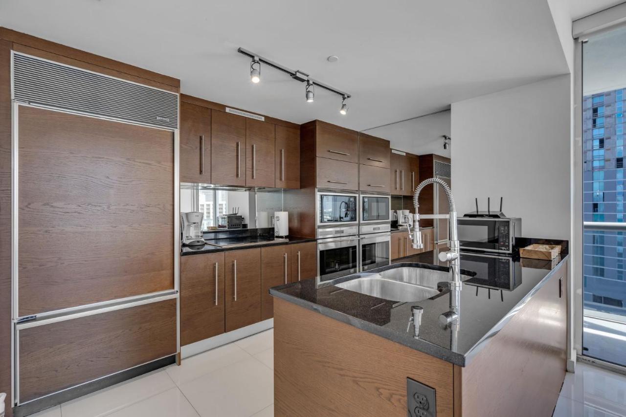 Moderne 2 bed 2 bath Residence - 2