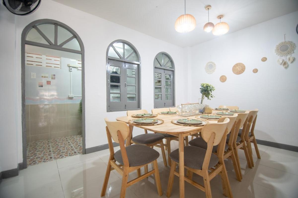 Beachfront 4-BR House in Patong - 4