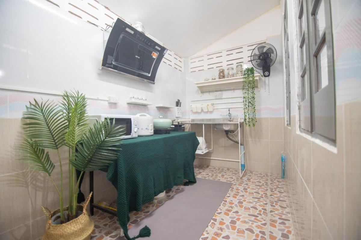 Beachfront 4-BR House in Patong - 5