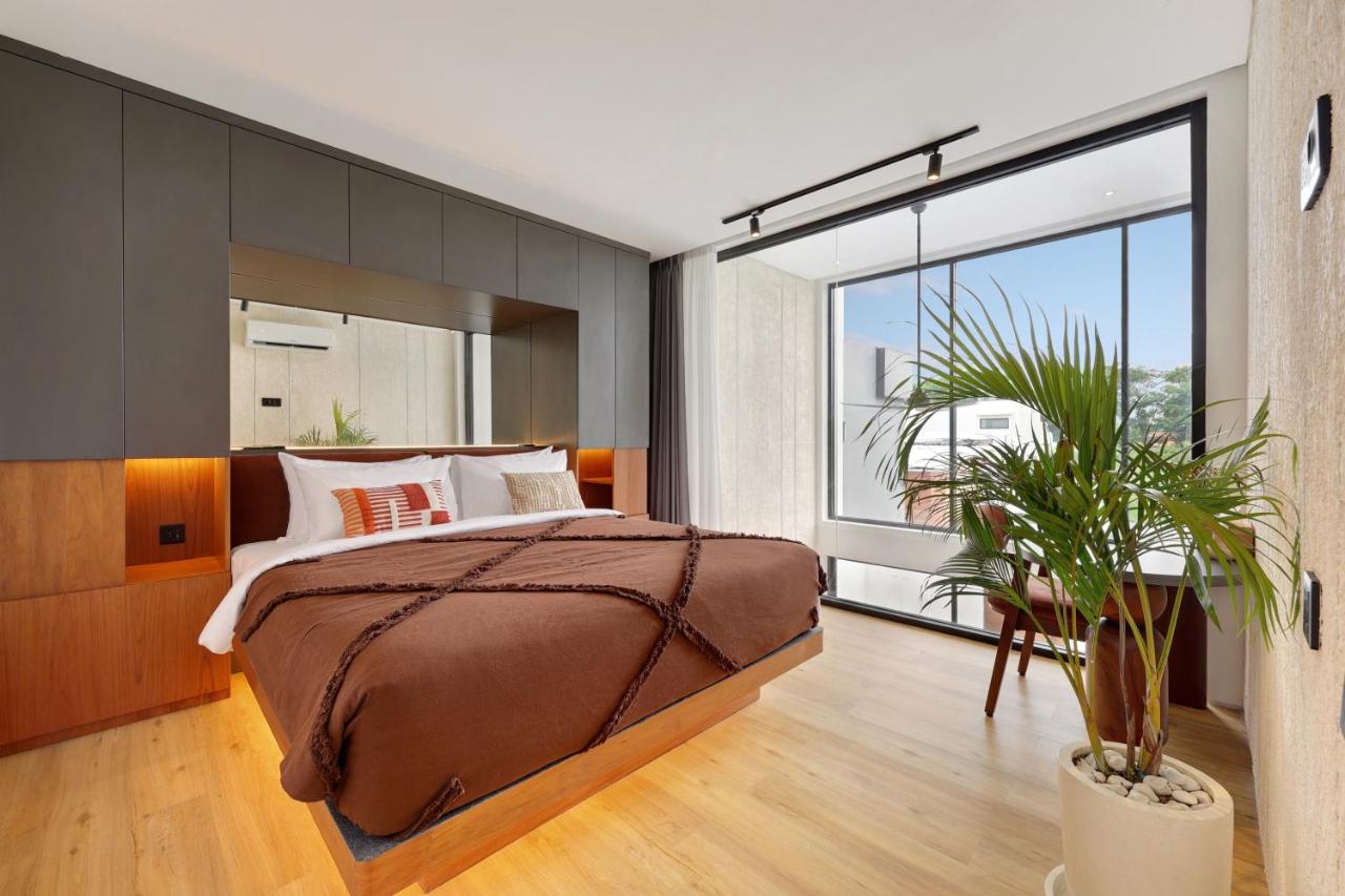 The Oasis II Townhouses by BREIG - 2