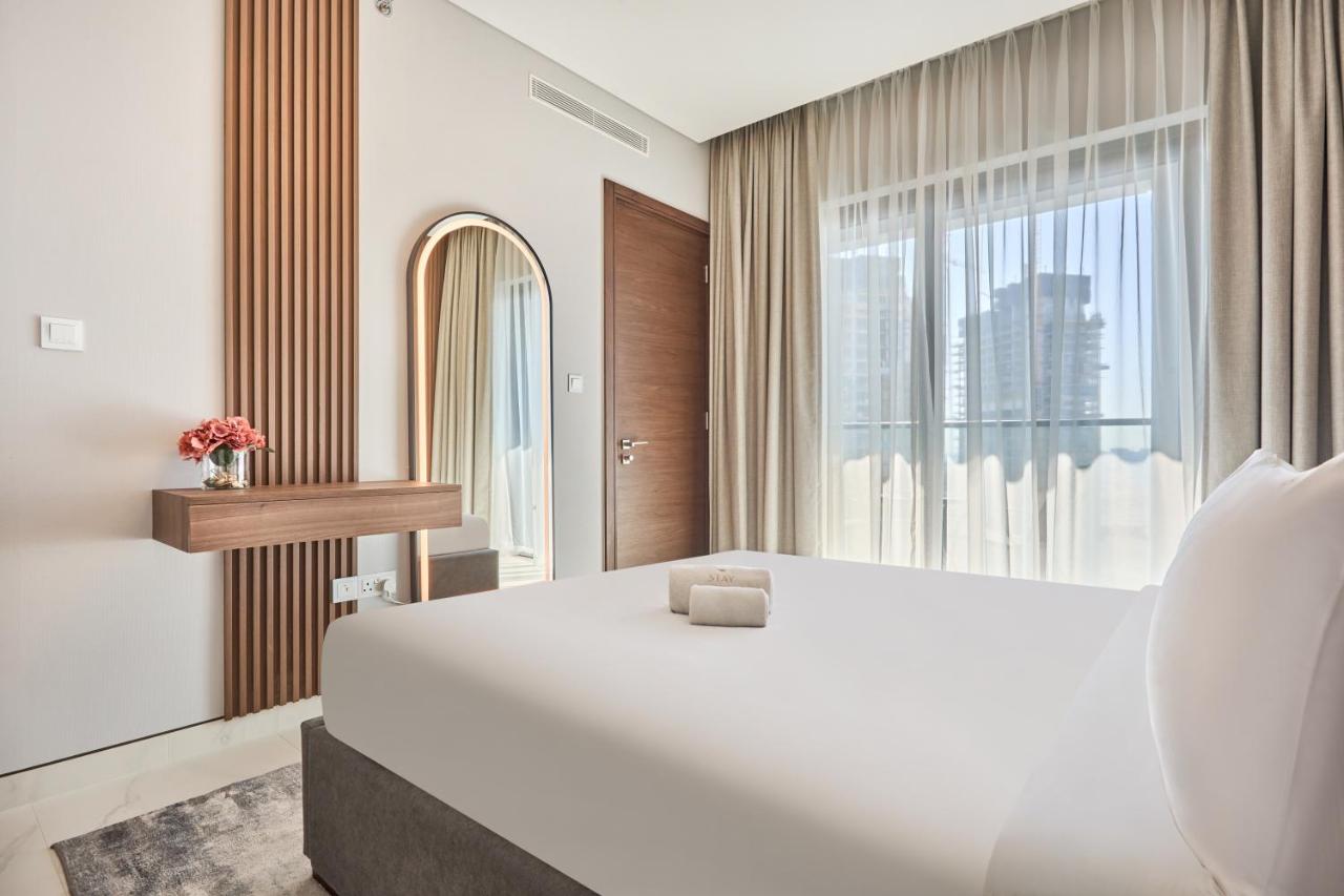 STAY BY LATINEM Luxury 1BR Holiday Home CVG 2409 Near Burj Khalifa - 2