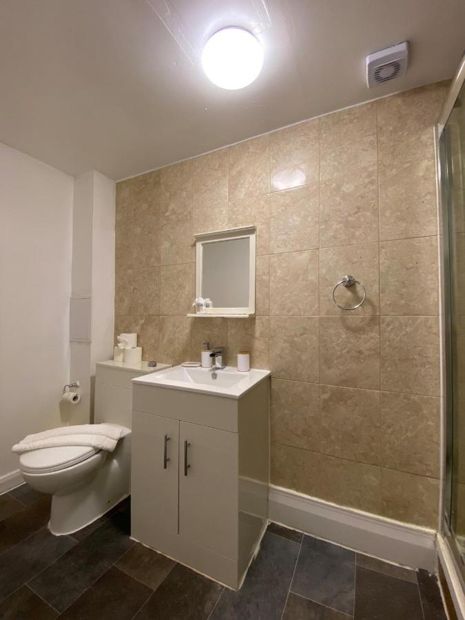 Premium studio flat in Zone 1 - 3