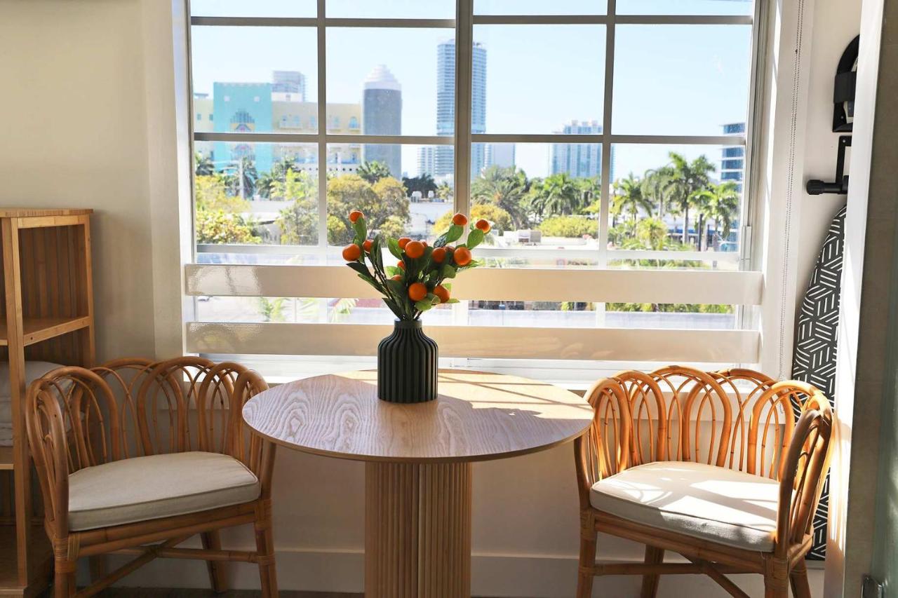 Beachfront South of Fifth Suite on Ocean Drive Miami Beach - 3