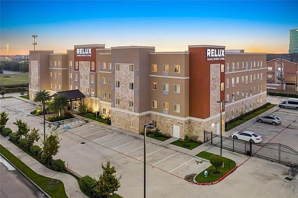 Image: Relux at Westchase