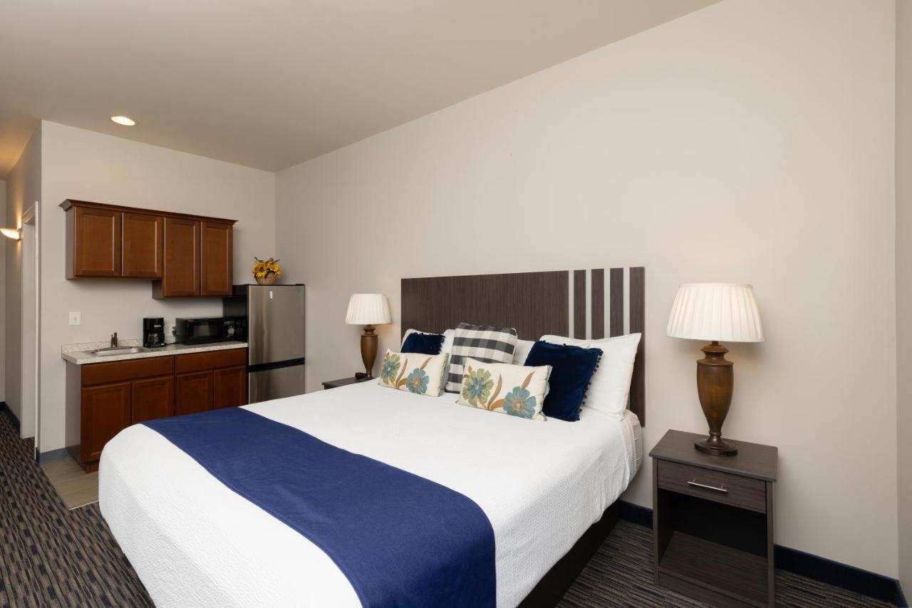 Brinton Suites — photo 22