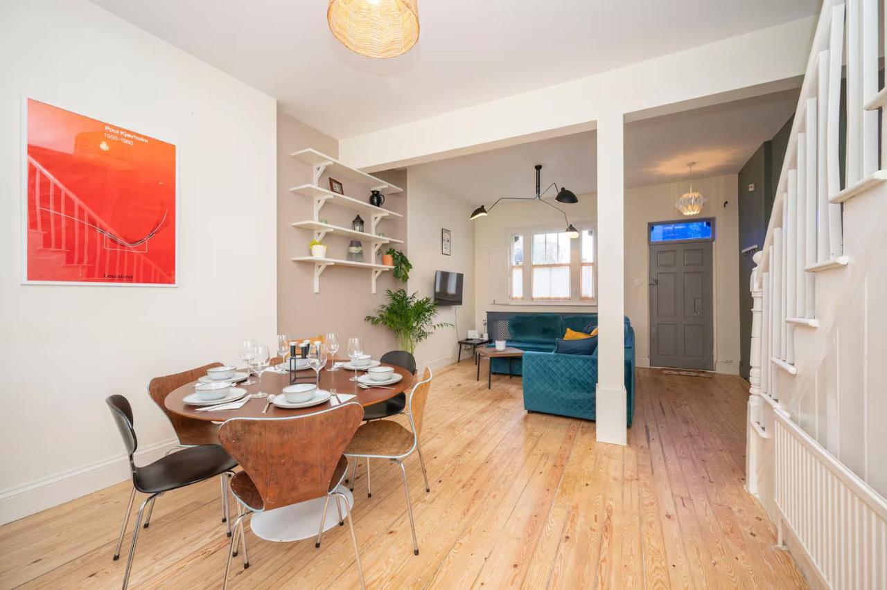 Airy 1850s Coach House with Private Balcony - Pass the Keys - 2