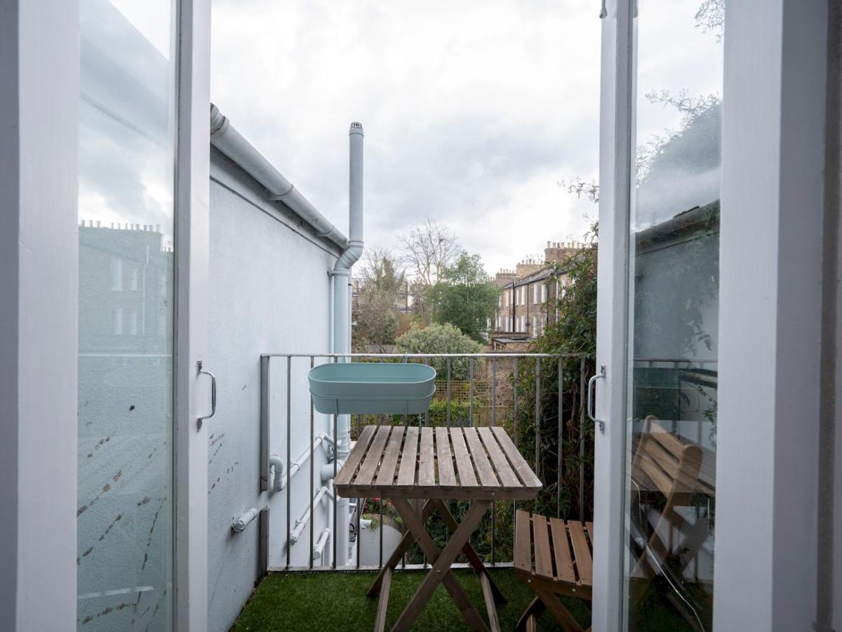 Airy 1850s Coach House with Private Balcony - Pass the Keys - 4