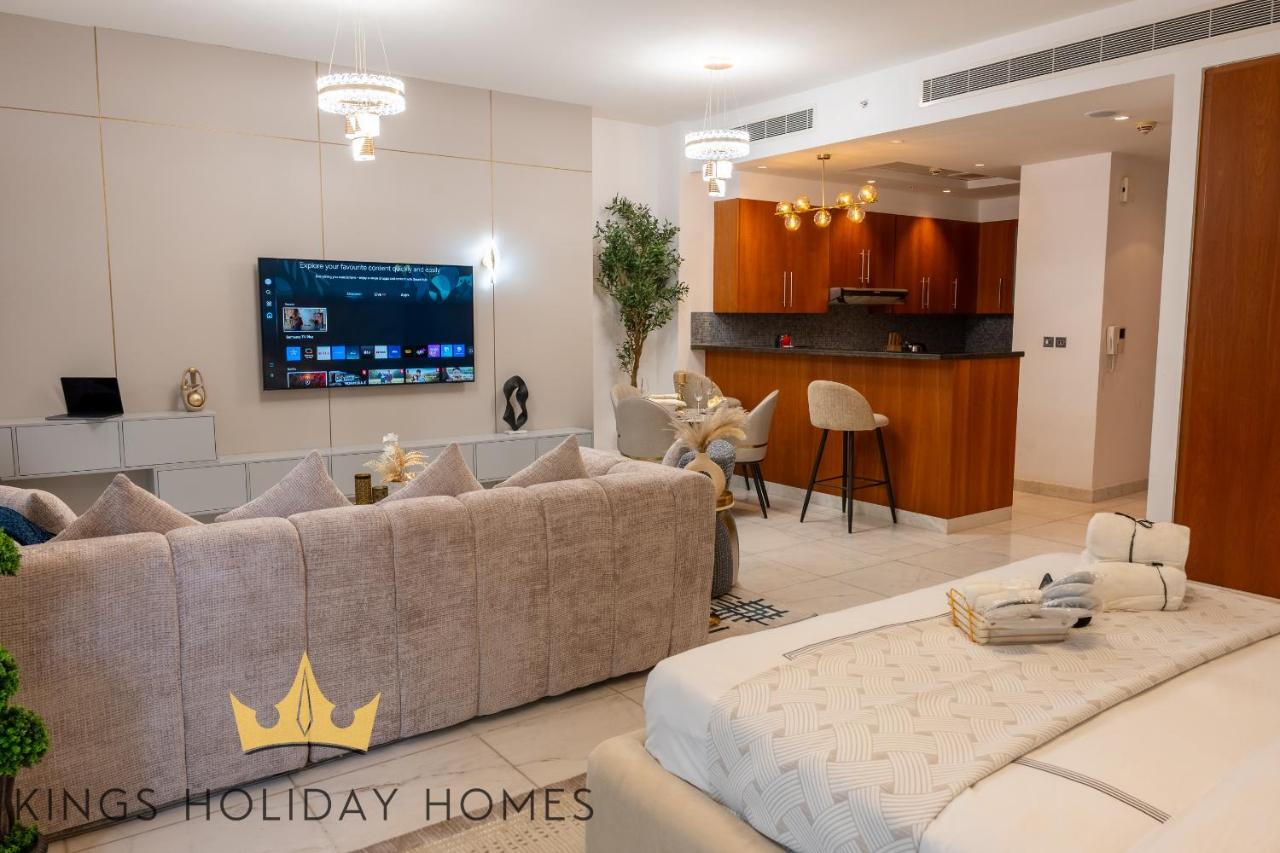 Central Park towers Difc suite kings - 3