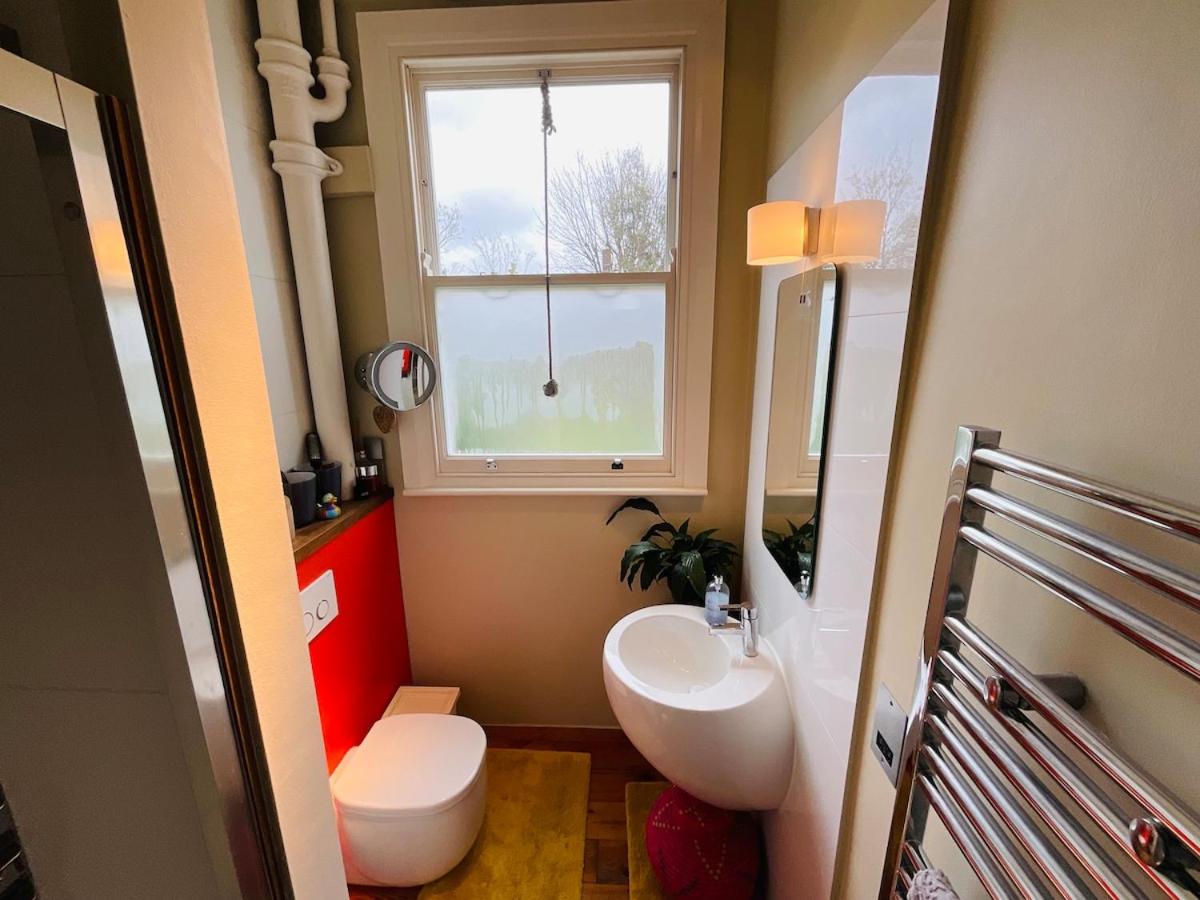 Stunning 2 bedroom flat for families - 3