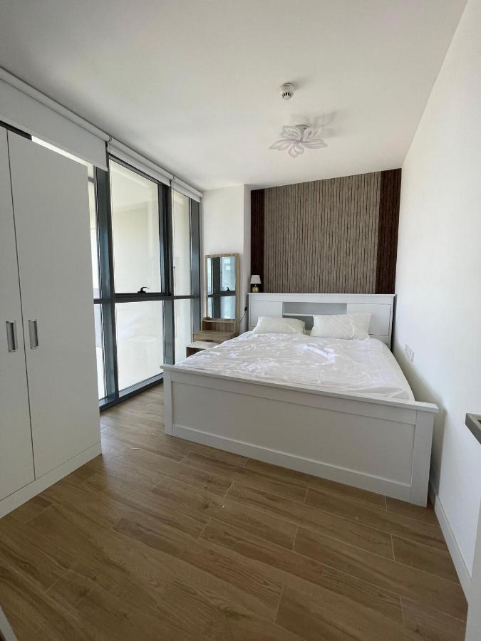 Luxury Canal View Apartment Near Yas Island DABAS1 - 3