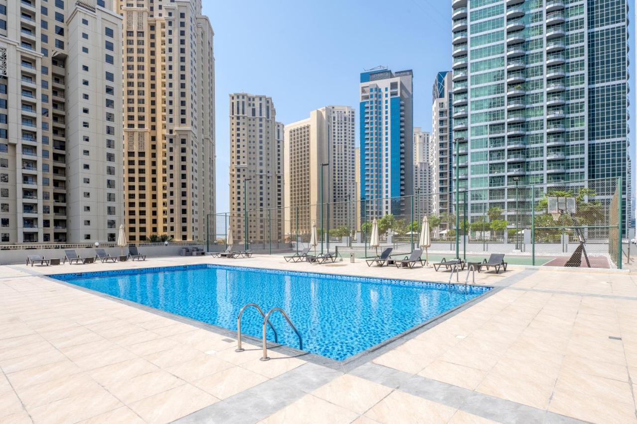 Stunning Views Spacious 3BR Dubai Marina - 4