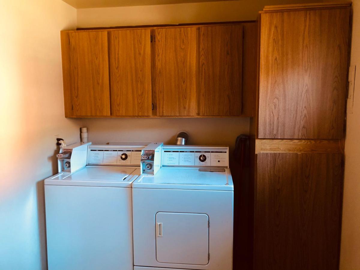 Glenwood Springs Cedar Lodge — photo 12