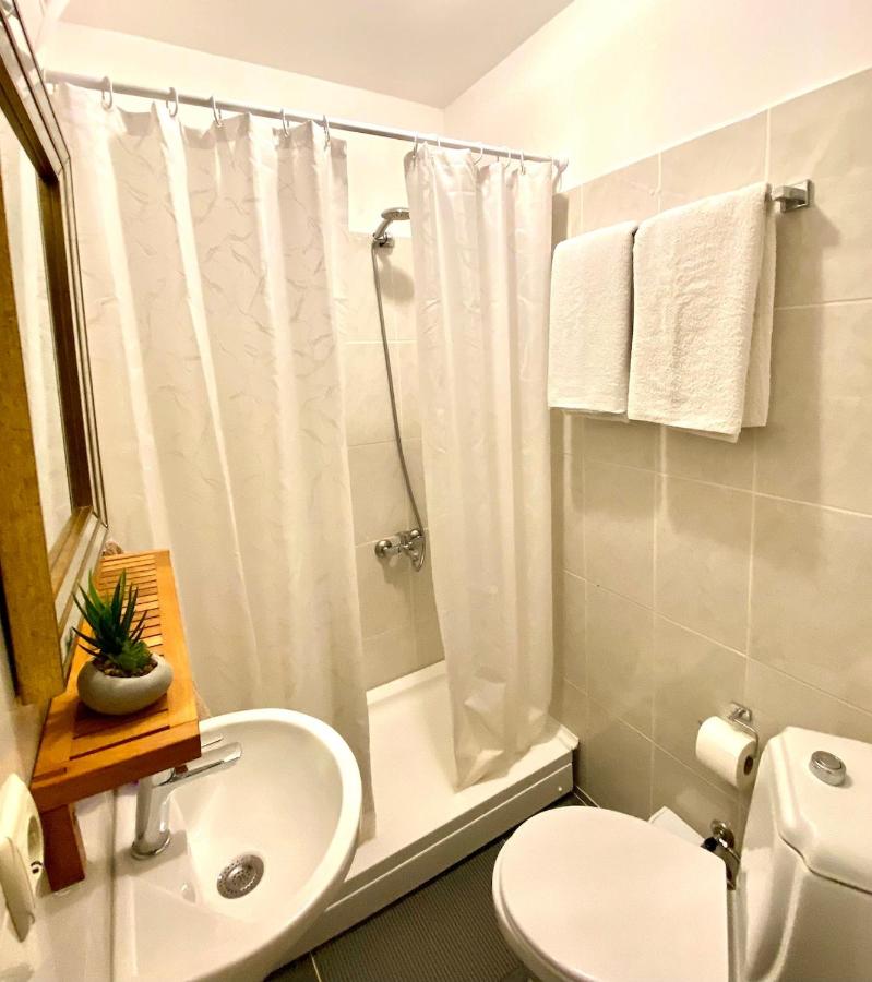 A million dollar view of the Bosporus and balcony - 3