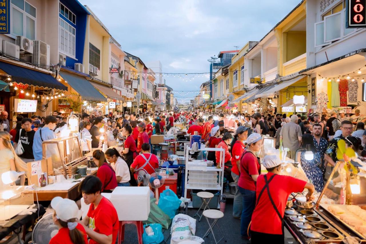 Twelve 8 Boutique House - 5