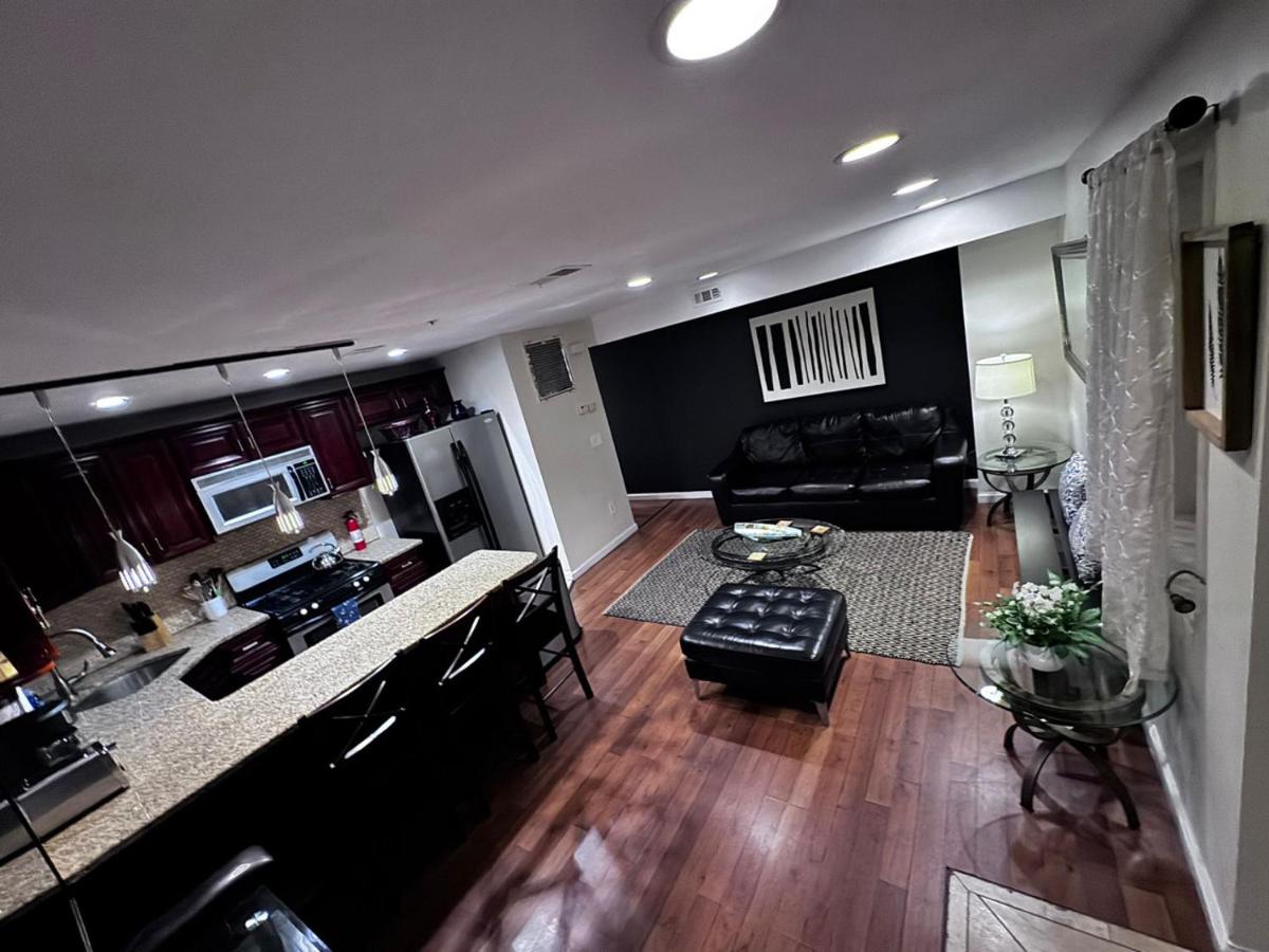 Ultra Spacious Penthouse - Apt 2 - 3 Combo -15 Mins from NYC - 4