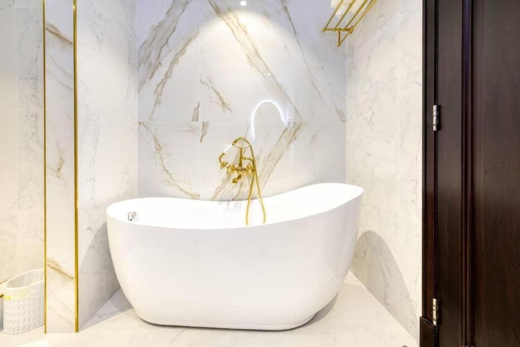 Downtown Beautiful 1bed with outdoor garden - 3