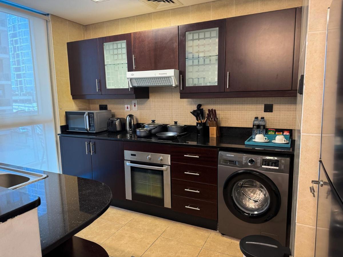 Holiday Homes by DO - Dubai Marina - 5